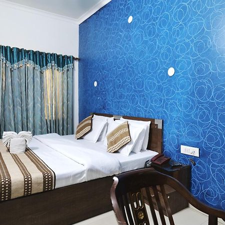 Hotel Holiday Comfort Αμριτσάρ Εξωτερικό φωτογραφία