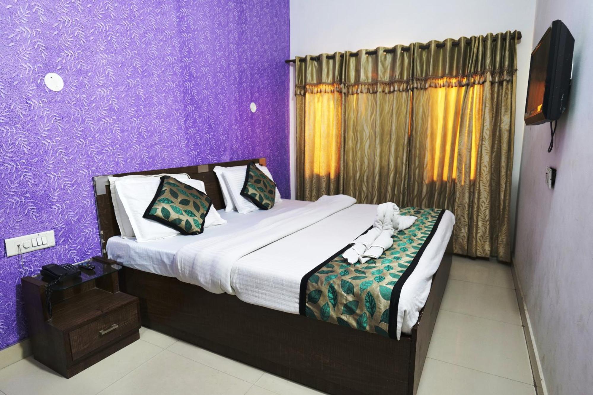 Hotel Holiday Comfort Αμριτσάρ Εξωτερικό φωτογραφία