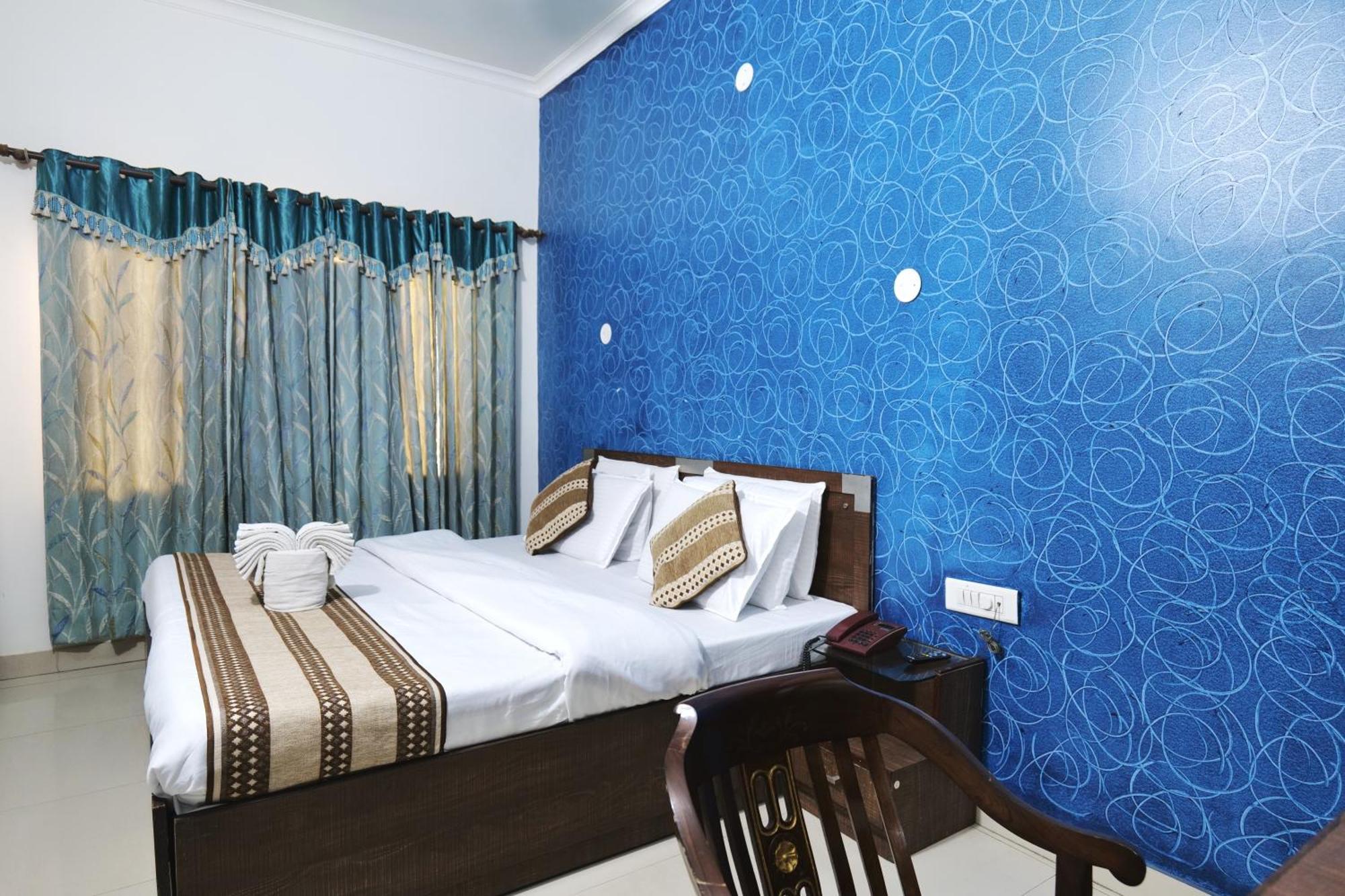 Hotel Holiday Comfort Αμριτσάρ Εξωτερικό φωτογραφία