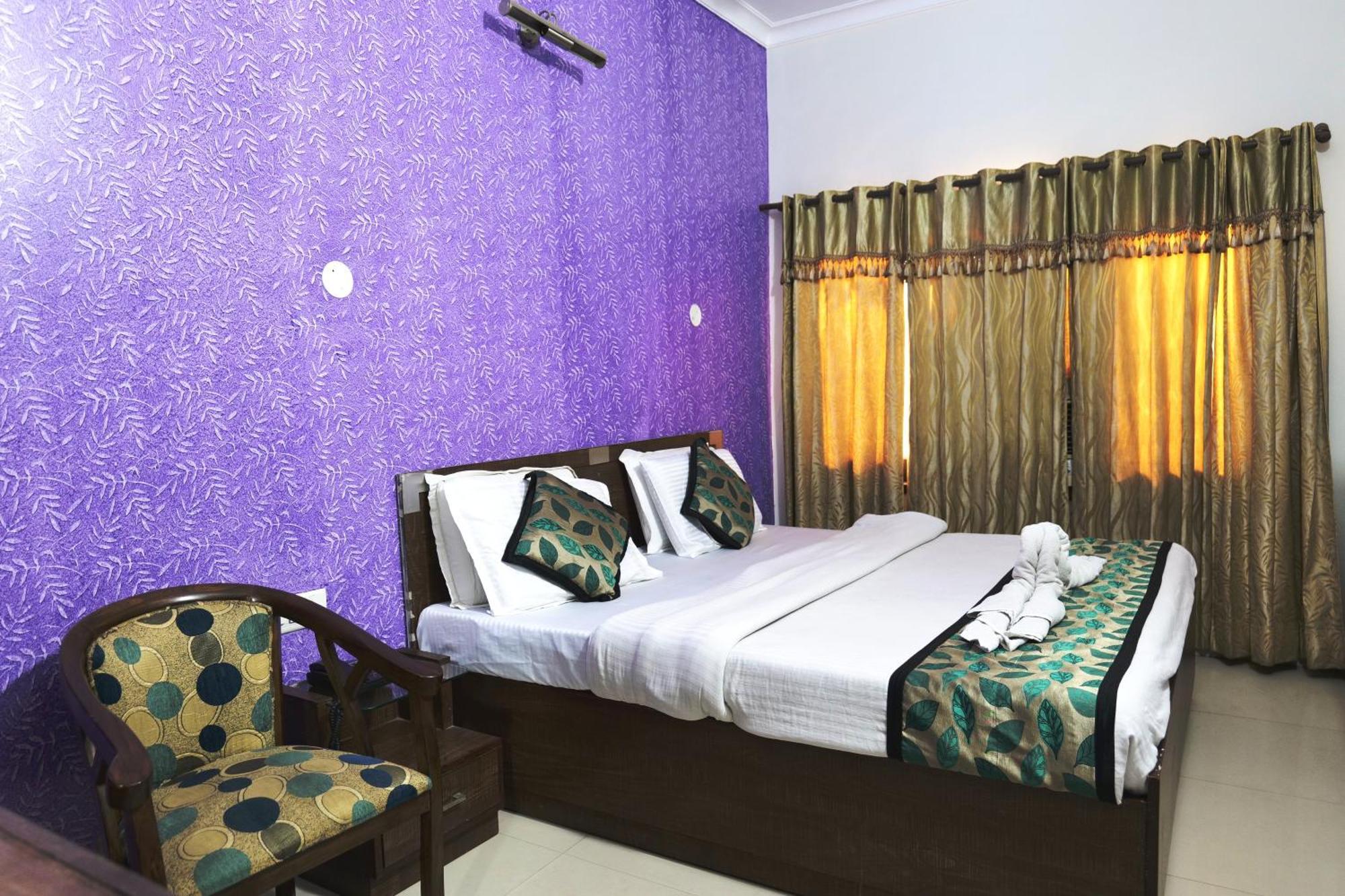 Hotel Holiday Comfort Αμριτσάρ Εξωτερικό φωτογραφία