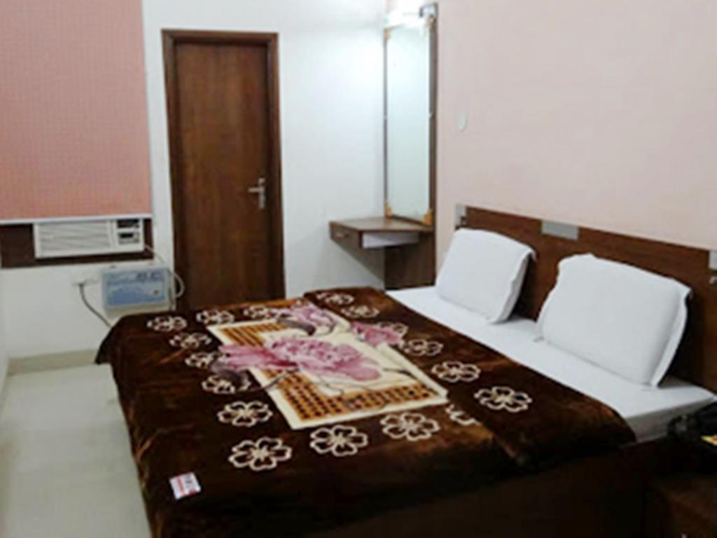 Hotel Holiday Comfort Αμριτσάρ Εξωτερικό φωτογραφία